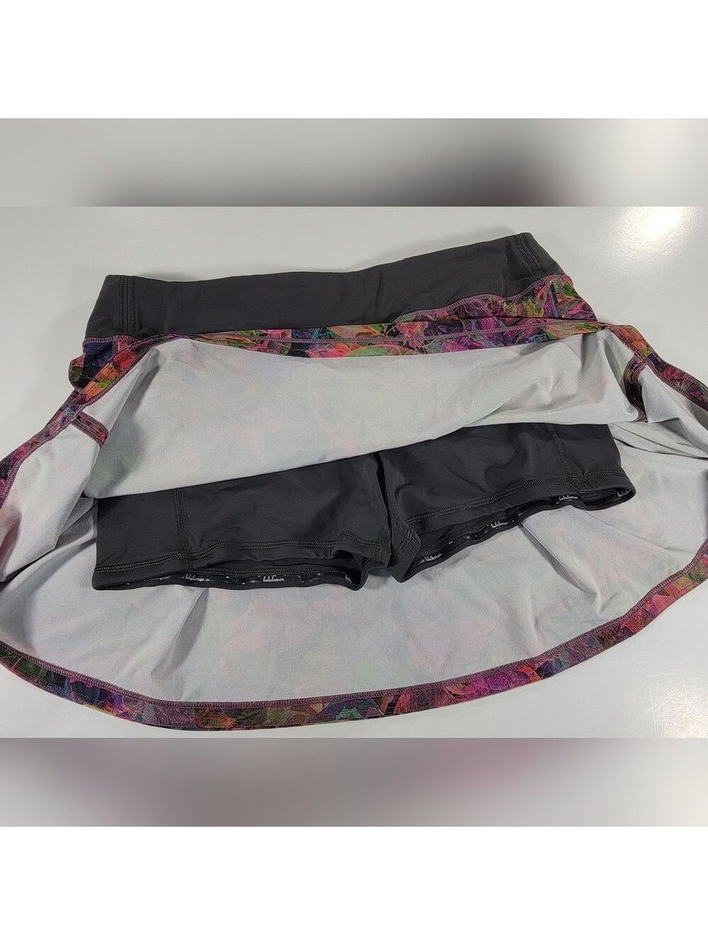 Lululemon 10 Pace Rival Mid-Rise Skirt Skort Vivid Floral Tone Multi Activewear - Picture 2 of 10